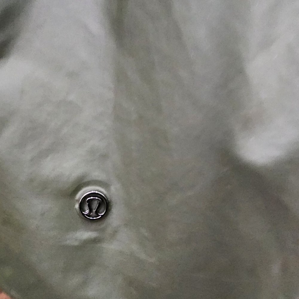 Lululemon Into the Drizzle Rain Jacket Landscape Green Willow 8 EUC - Picture 6 of 7